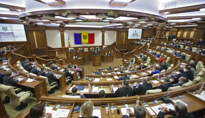 Republica Moldova are un nou Guvern: Executivul format de Valeriu Streleț a primit votul de încredere al Parlamentului - moldova-1438267326.jpg