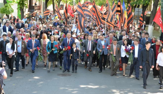 Moldovenii, chemați să participe, duminică, la 