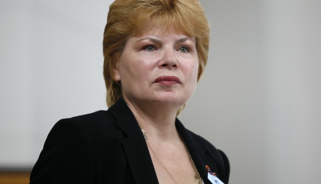 Mona Pivniceru renunță  la funcția de ministru al Justiției - monapivniceru-1345139573.jpg
