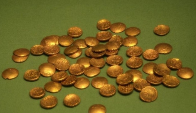 30 de kilograme de monede de aur din România, urmărite prin Interpol - monedeaur60876200-1470488259.jpg