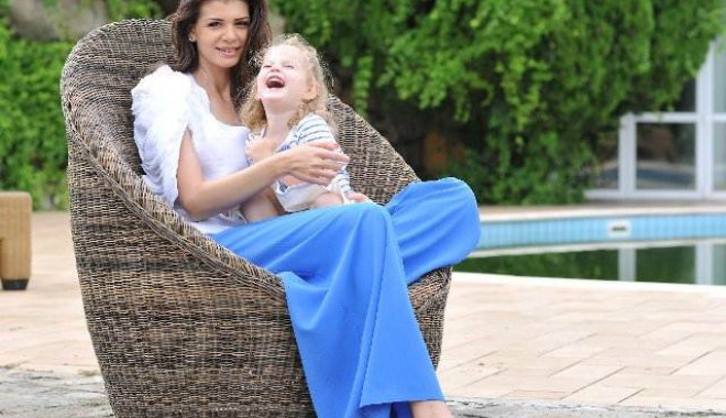 Monica și-a petrecut weekend-ul alături de Irina - monicacolumbeanuirinaamerica-1309710382.jpg