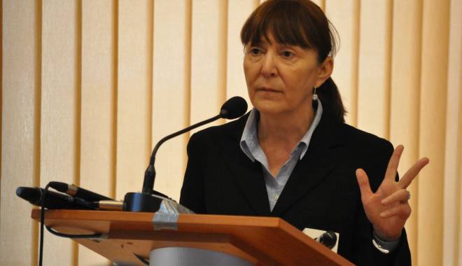 Pentru ce a votat Monica Macovei - monicamacovei-1414925494.jpg
