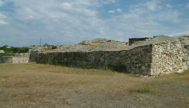 Cetatea Capidava, prin ochii specialiștilor - monografie3-1531325634.jpg