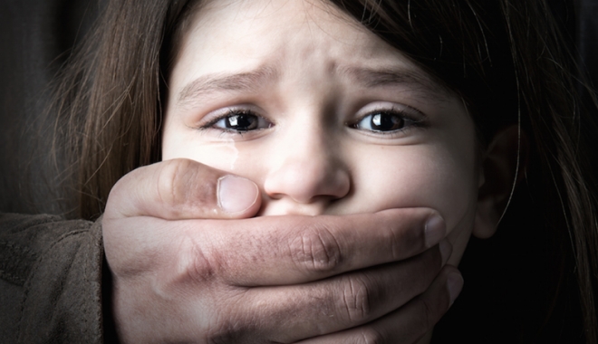 Monstru deghizat în tată. Și-a abuzat sexual fiica de 13 ani - monstru-1488308507.jpg