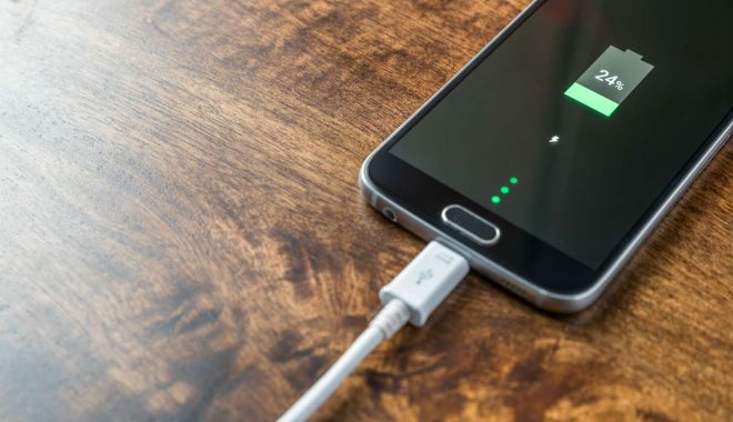 Ce greșeli să eviți atunci când îți încarci telefonul - moretochargingphonesthanyouthink-1567419386.jpg