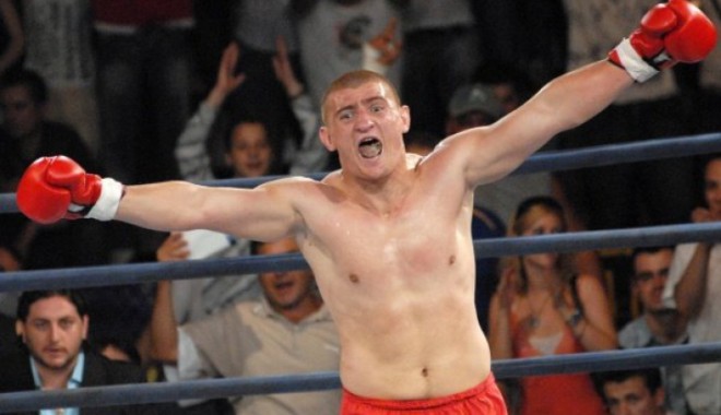 Superkombat: Moroșanu, calificat în finala Superkombat de la Milano - morosanusursarealitatearo-1412060134.jpg
