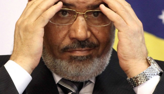 Mohamed Morsi  va fi judecat pentru incitare la crimă - morsi-1378126277.jpg