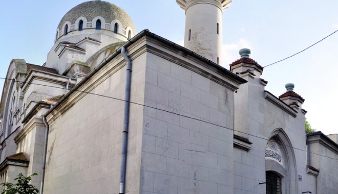 Obiectivele turistice  religioase ale Constanței - moschee-1314630625.jpg