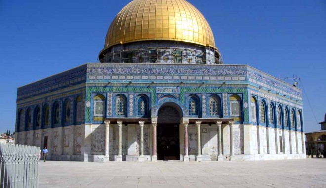 Atentat sinucigaș într-o moschee  din Afganistan - moschee-1351264022.jpg