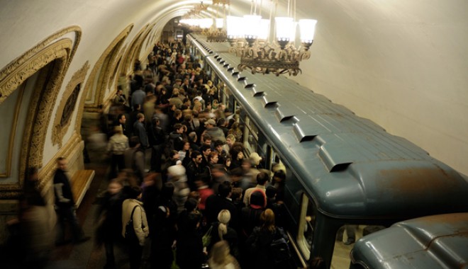 Cel mai grav accident la metroul din Moscova: Doi suspecți, arestați - moscova-1405519325.jpg