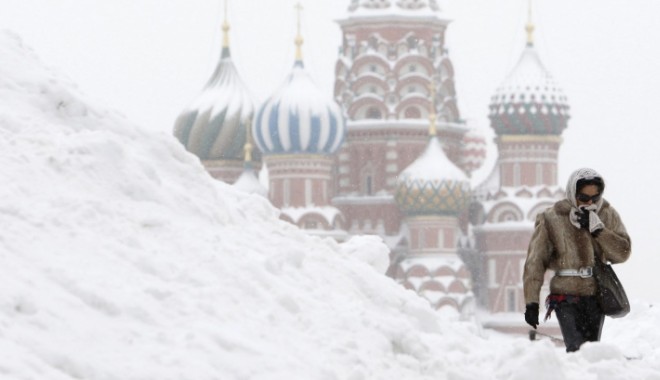 Gerul persistă în Rusia și Europa de Est: 194 de morți - moscow55543800-1356104679.jpg
