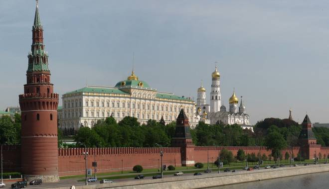 Kremlin: Trimiterea de instructori militari occidentali în Ucraina nu va ajuta - moscowkremlinfromkamennybridge-1426761733.jpg