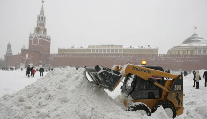 Crește numărul victimelor. Valul de ger care a lovit Rusia s-a soldat cu 123 de morți - moscowsnowthumb542x3612609502680-1356427701.jpg