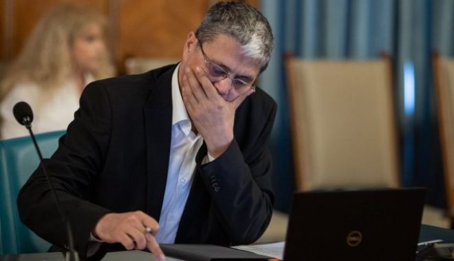 Marcel Boloș somat să-și dea demisia: Taxa pe boală nu există în Codul Fiscal