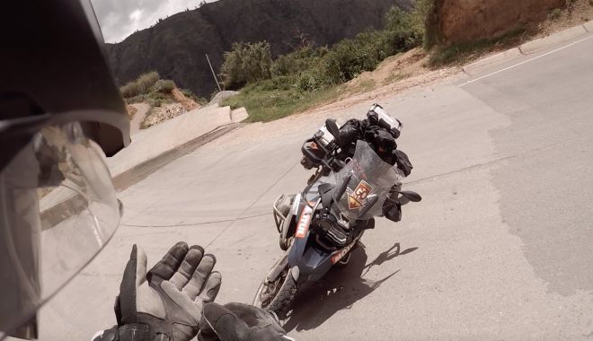 Motociclist cu fractură de claviculă, după ce a lovit un porc - moto1-1528020988.jpg