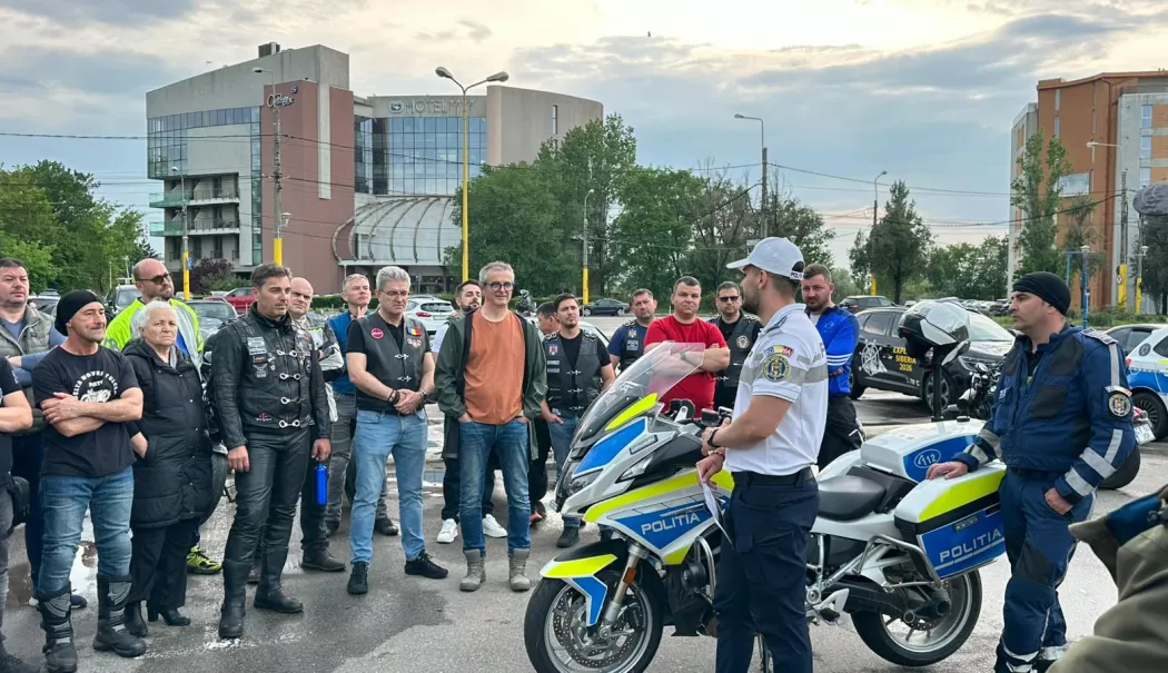 Comunitatea moto din Constanța, față în față cu polițiștii rutieri pentru prevenirea accidentelor