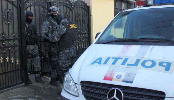 Polițiștii din Constanța au contribuit la recuperarea unor motoare de barcă de jumătate de milion de euro - motoarefurate-1594833073.jpg