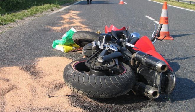 Accident rutier grav. Un motociclist a lovit un pieton. Ambele persoane au murit - motocicleta-1600500591.jpg