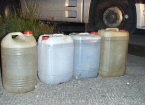 Motorină de contrabandă confiscată de Garda de Coastă - motorina1300x217-1348134197.jpg