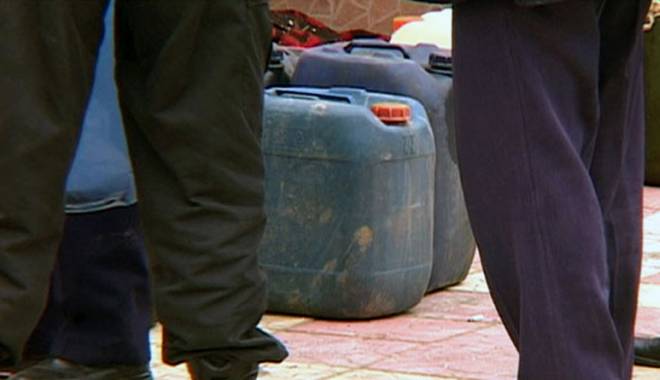 Peste patru tone motorină, confiscate de polițiștii constănțeni - motorina14436325121468485720-1506678120.jpg