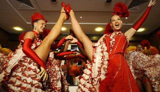 Moulin Rouge a împlinit 125 de ani. Rată de ocupare de 97%, 365 de seri pe an - moulinrougedancers-1412768661.jpg