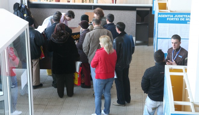 ANOFM. Aproape 12.000 de locuri de muncă, disponibile, astăzi - munca-1381908383.jpg