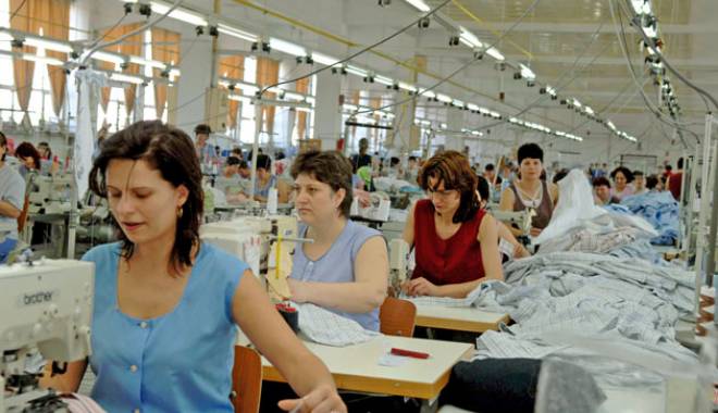 ANOFM. Iată câte locuri de muncă sunt disponibile - munca-1429850341.jpg
