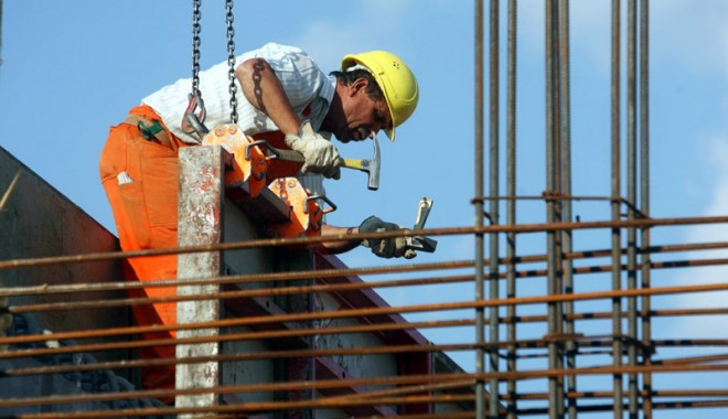 Ce ajutoare de stat puteți accesa în 2012 - muncitorconstructii037397400c0c-1326030133.jpg