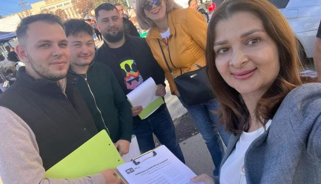 Proiectul privind protecția copiilor în mediul online, prezentat locuitorilor orașului Murfatlar - murfatlar-femei-1698761349.jpg