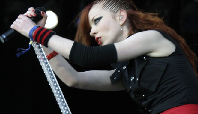 Garbage, Obituary și Meshuggah, cele mai noi trupe confirmate la B’ESTFEST 2012 - musicgarbage004829-1328115190.jpg