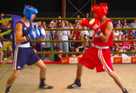 Arsen Mustafa a debutat la Mondiale contra unui pugilist din Egipt - mustafaarsen-1311527877.jpg