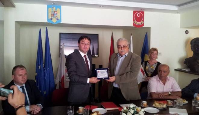 Musulmanii de la UDTR, vizitați de liderul Federației Turcilor din Olanda - musulmaniidelaudtr-1443204794.jpg