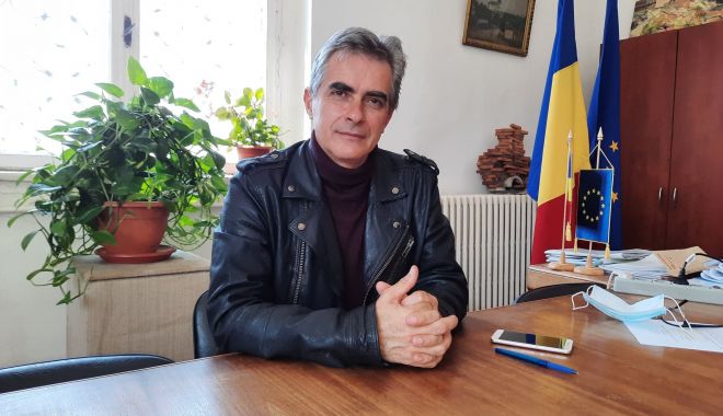 Muzeografii constănţeni colaborează cu omologii lor din Sevilla - muzeografiiaurelmototolea-1622128049.jpg