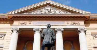 Record de candidaţi pentru admiterea în UMF „Carol Davila“ din Bucureşti - muzeu-1658344092.jpeg