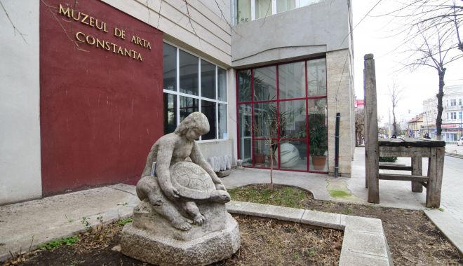 Pictoriţa Anca Pașa Deaconu aduce expoziţia „Față în față” pe simezele Muzeului de Artă Constanţa