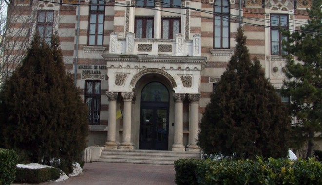 Expozițiile muzeelor constănțene - muzeuldeartapopulara2-1357574504.jpg