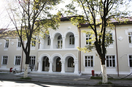 Vernisaj de pictură, gravură și sculptură, astăzi, la Muzeul Marinei Române - muzeuldemarina-1344797062.jpg