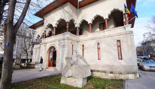 Când poate fi vizitat Muzeul de sculptură  