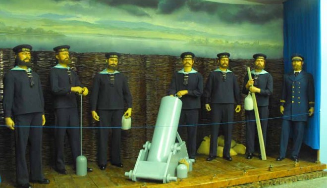 Parada mateloților, la Muzeul Marinei Române - muzeulmarineiromanecatalinaairim-1310503806.jpg