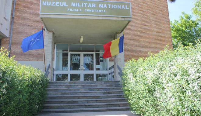 Elevii nu ar trebui să lipsească: lecție deschisă de istorie - muzeulmilitar7-1447339180.jpg