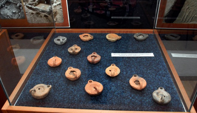 Ultimele descoperiri arheologice, într-o super-expoziție, la Muzeu - muzeupiataovidiu34-1317832042.jpg