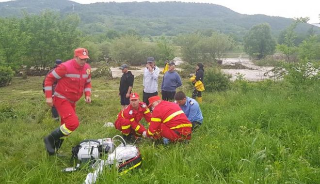 Bilanț tragic al fenomenelor extreme: O fetiță a decedat, patru copii sunt dați dispăruți - mwmwnwjjoty2ngrky2jhnjyzzmm1njdi-1559373414.jpg