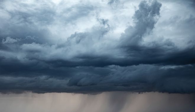 O NOUĂ ALERTĂ DE VREME REA! Instabilitate atmosferică accentuată în toată ţara, până sâmbătă dimineaţa