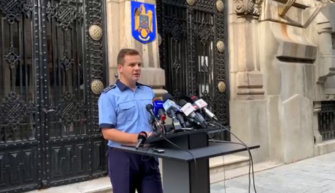 Jumătate din materialele din camera de probe a Poliției Capitalei, cuprinsă de incendiu, au fost distruse