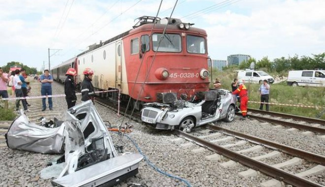 Finul lui Becali, Nae Nicolae, înmormântat. Florile de la prieteni sunt transportate de trei camioane - naenicolaeaccidenttrenmort701647-1374318807.jpg