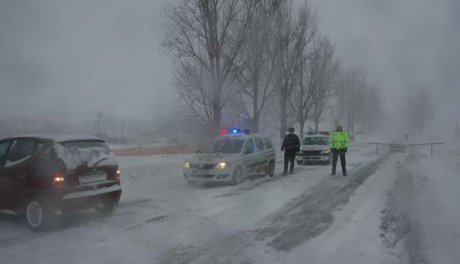 GALERIE FOTO Polițiștii constănțeni acționează în filtre rutiere pe principalele artere de circulație