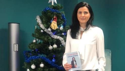 Narcisa Lecuşanu şi-a lansat cartea „Povestea vieţii mele” - narcisa2-1609163050.jpg