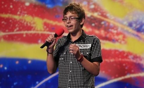 Narcis Ianău, marginalizat de colegii de liceu - narcisiustinianau-1352929575.jpg