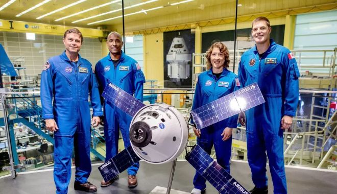 NASA se îmbracă de la Prada. Celebra casă de modă va colabora cu alte companii pentru costumele astronauților