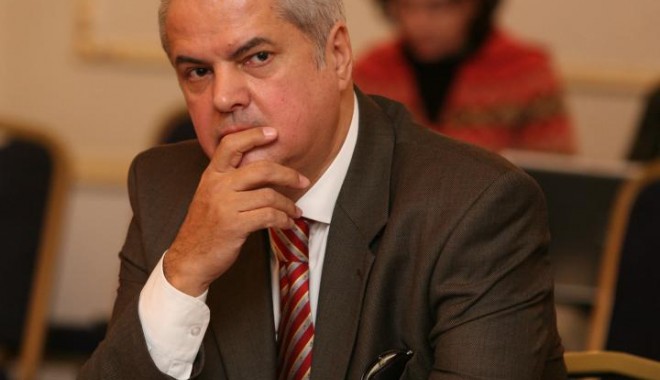 Adrian Năstase spune că va formula recurs împotriva condamnării - nastase-1327935657.jpg